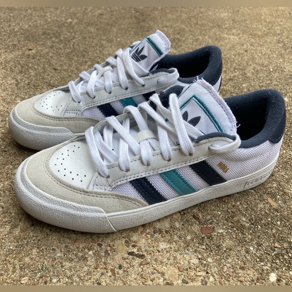 Adidas Nora